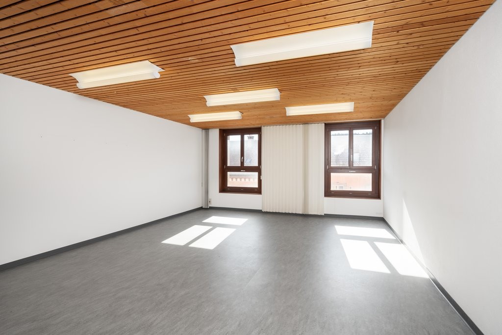 Bureau de 217m², photo 6 sur 10