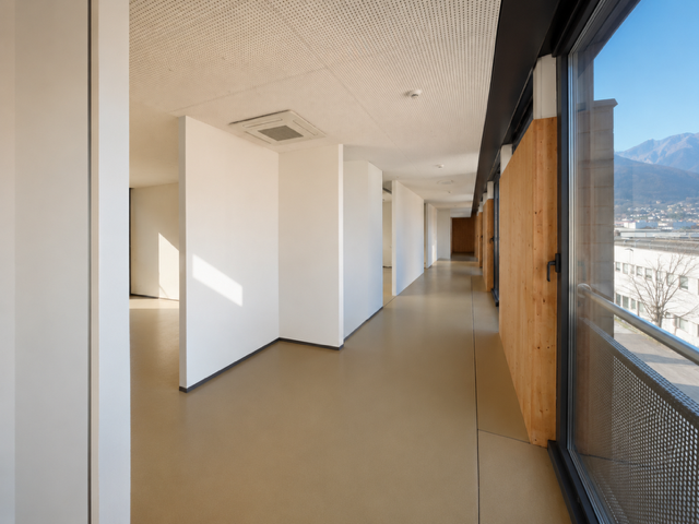 Office, photo 4 of 10