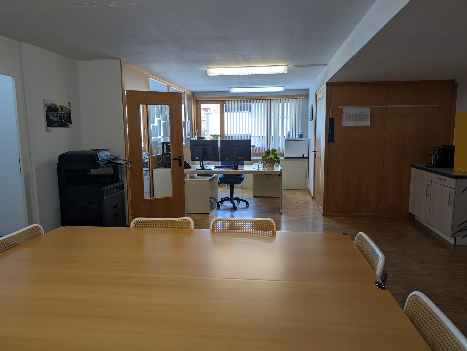 Office, photo 1 of 9
