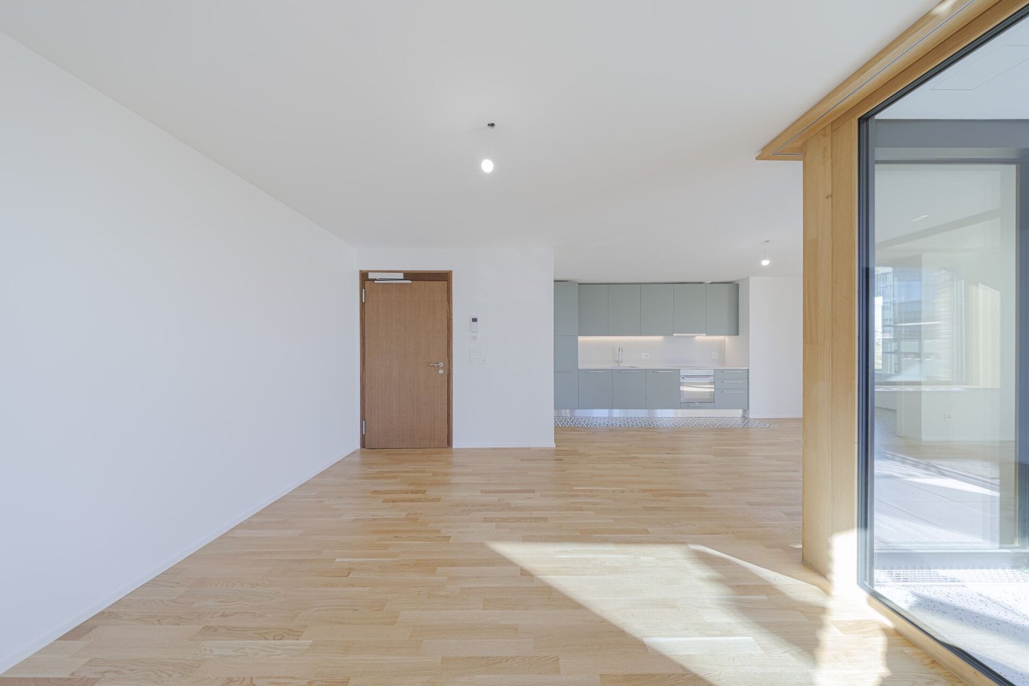 Apartment, photo 2 of 7