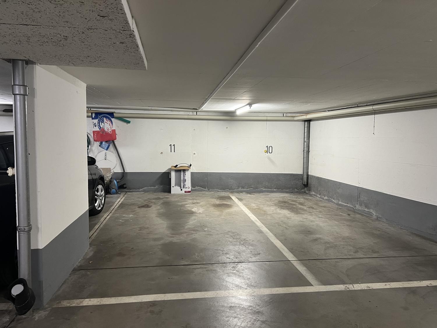 Open slot, photo 1 of 2