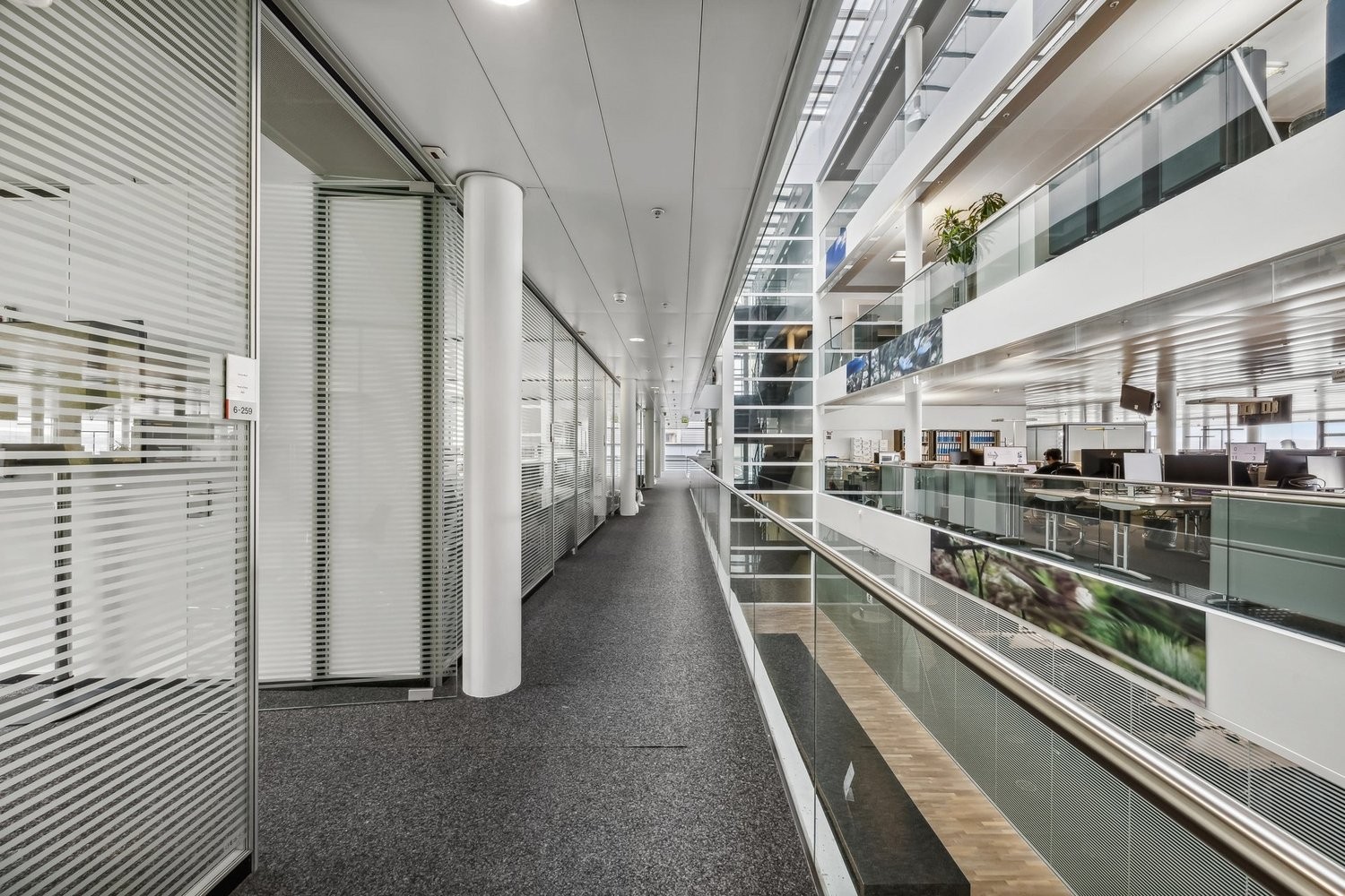 1000m² office, photo 8 of 10