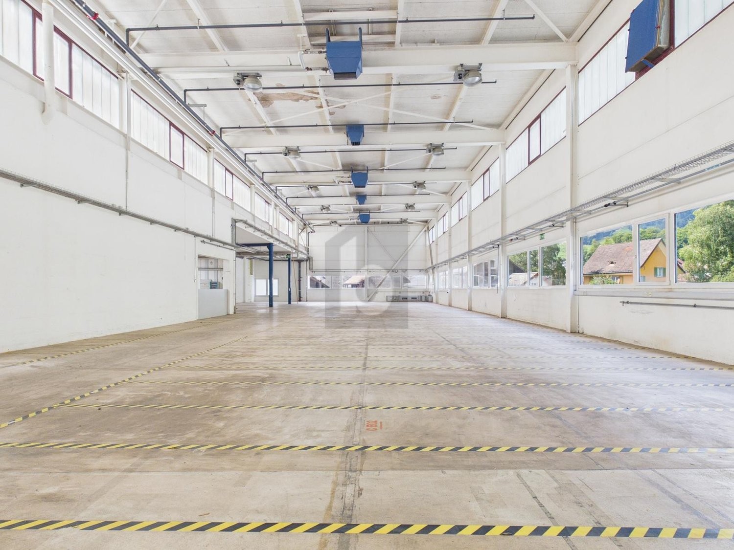 1336m² industrial object, photo 3 of 4