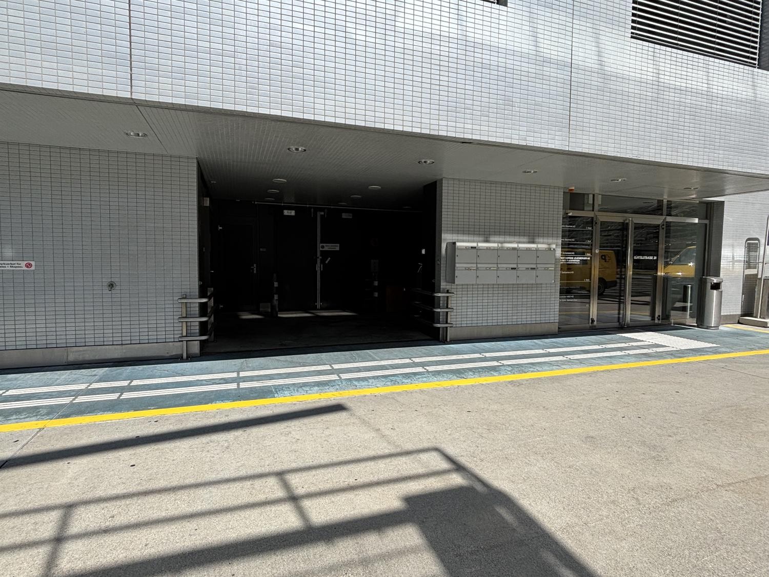 147m² storage room, photo 1 of 5