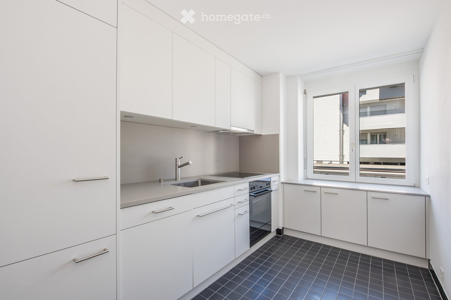 4 rooms apartment, photo 2 of 5