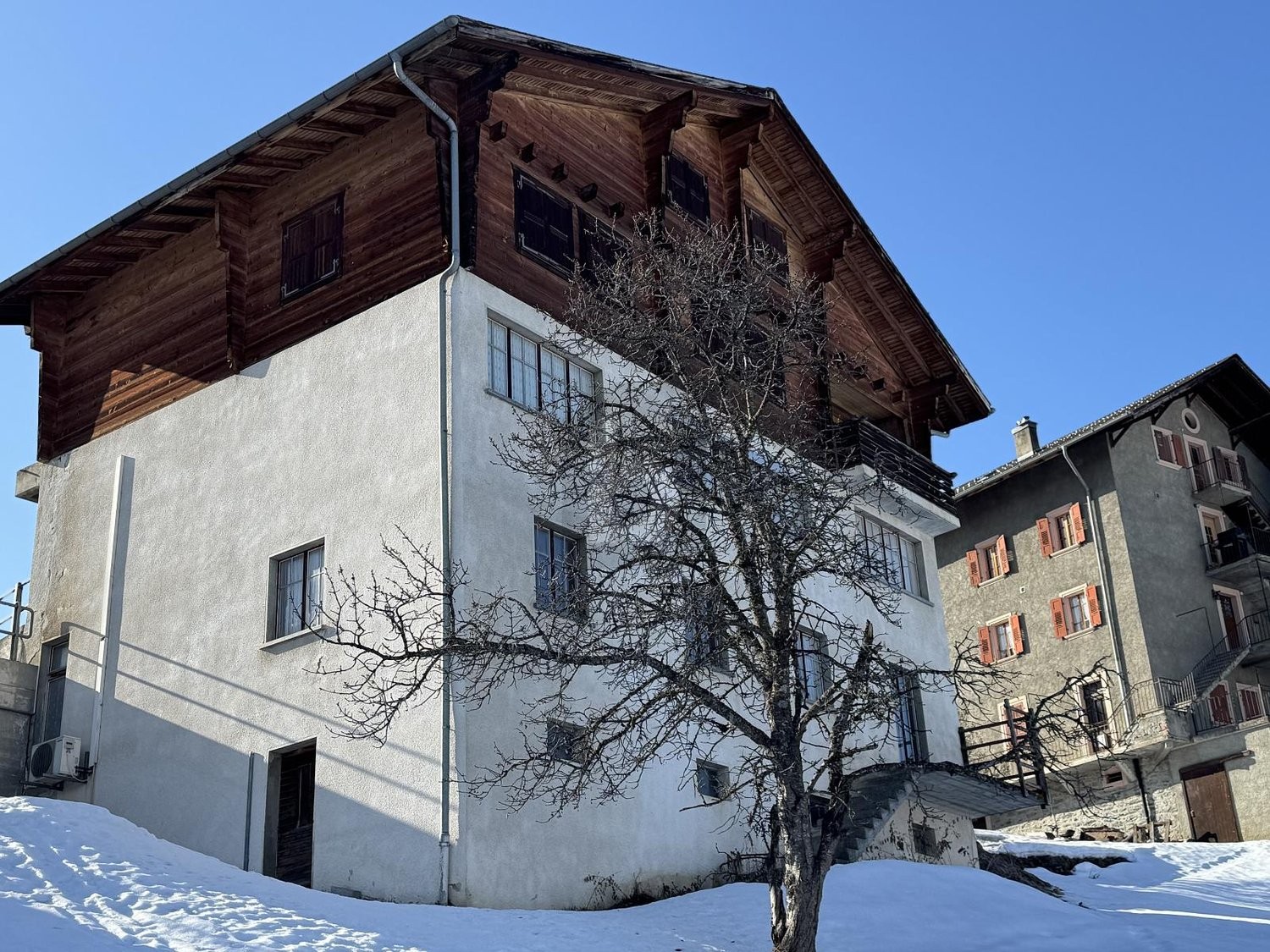 12 rooms chalet