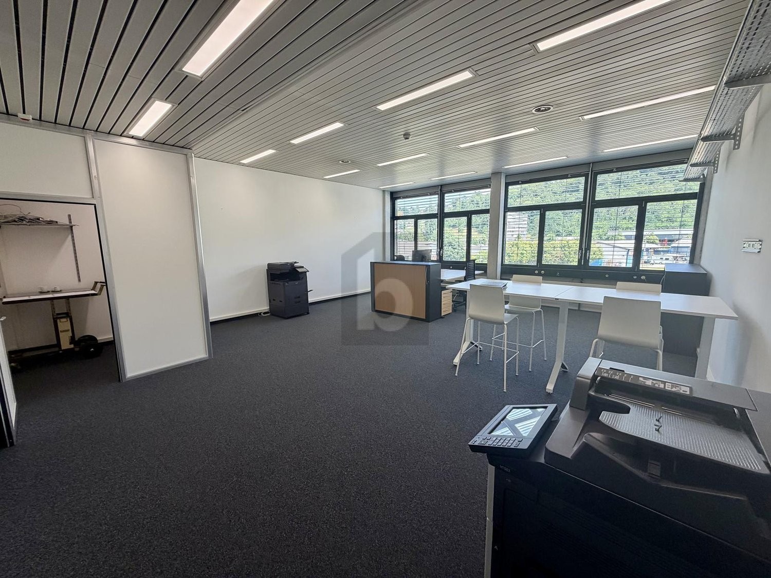 58m² office, photo 2 of 3