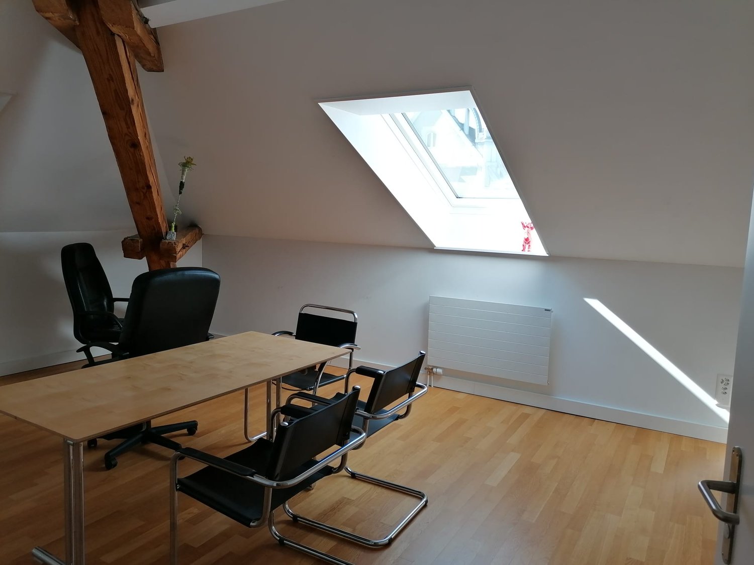 Office, photo 2 of 6