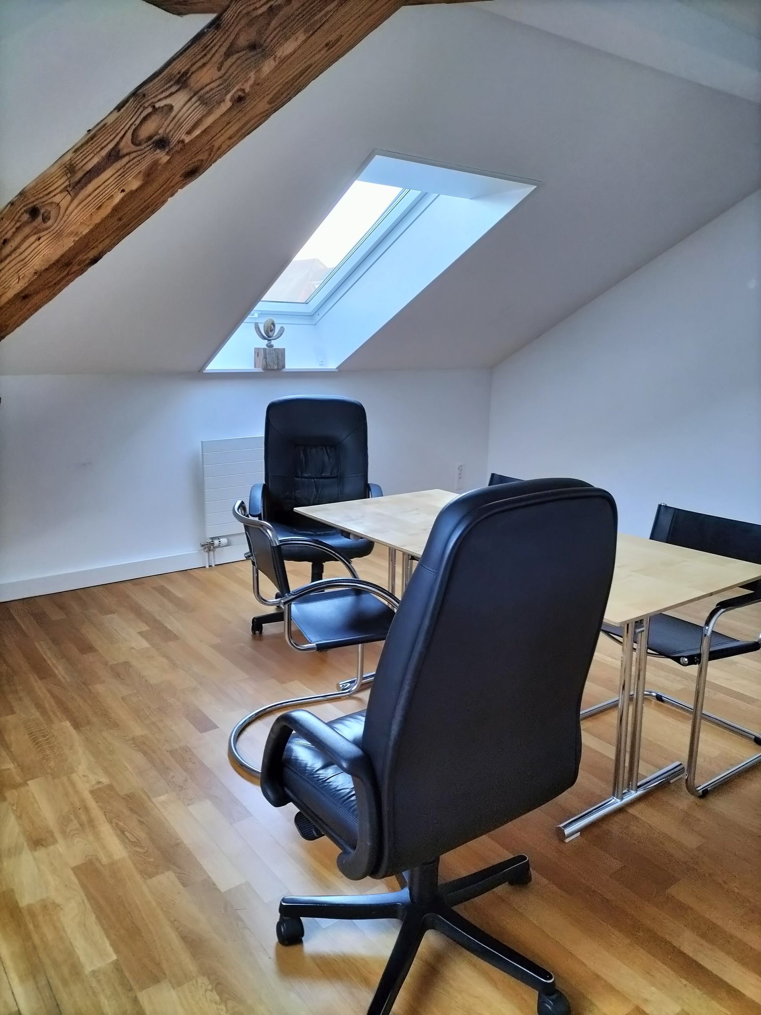 Office, photo 3 of 6