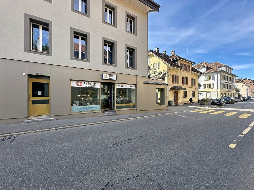 90m² commercial, photo 2 of 10