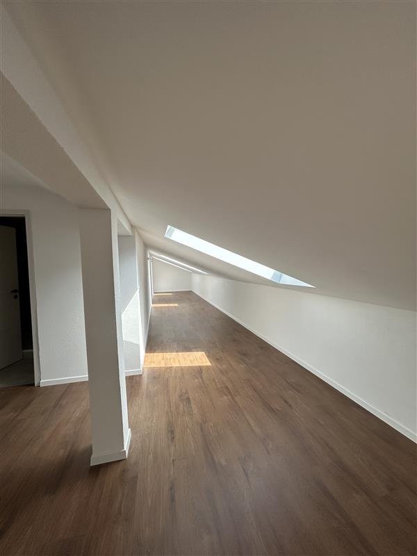 1 room loft, photo 5 of 8