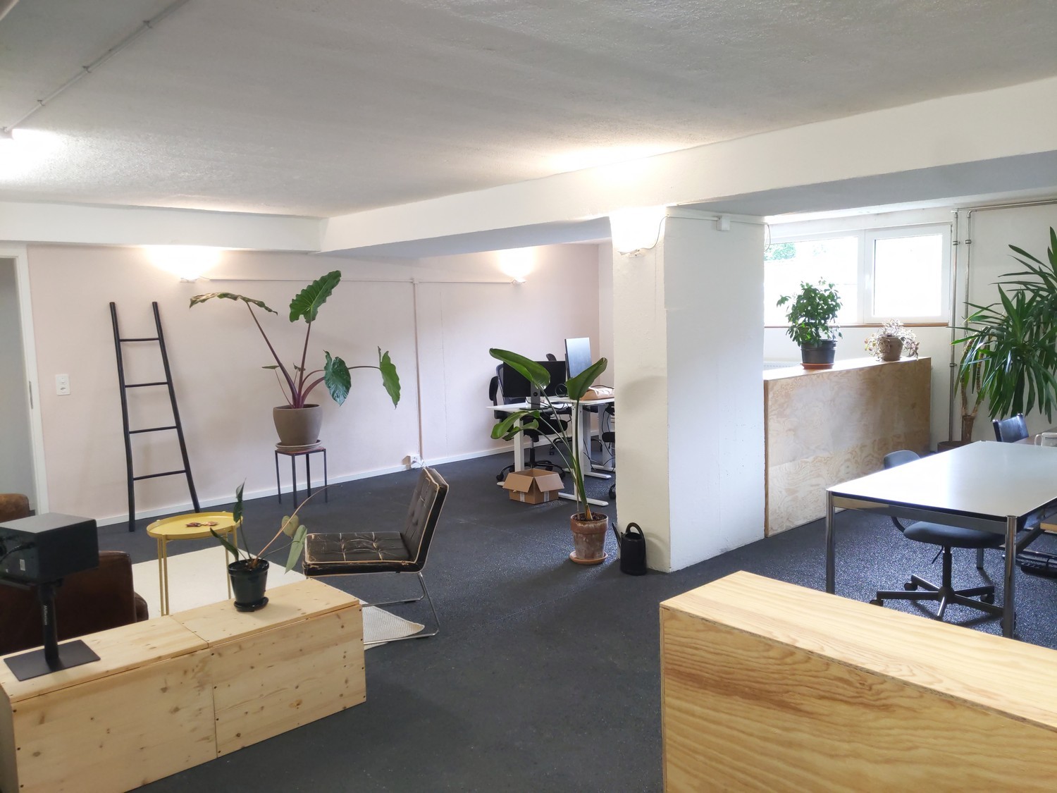 Office, photo 4 of 7