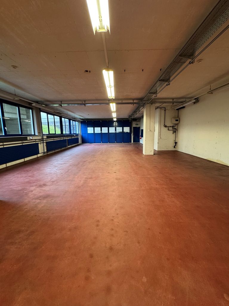 380m² commercial, photo 3 of 8