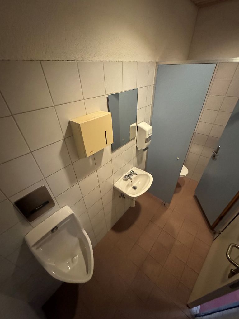 380m² commercial, photo 8 of 8