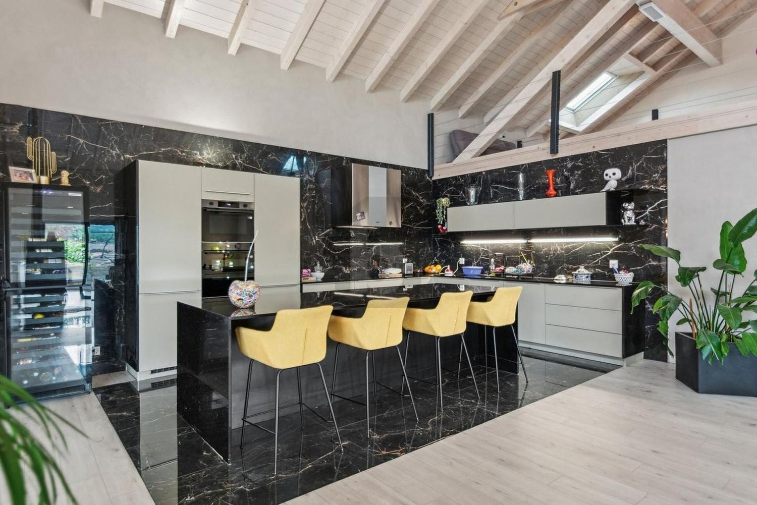 6 rooms villa, photo 1 sur 4