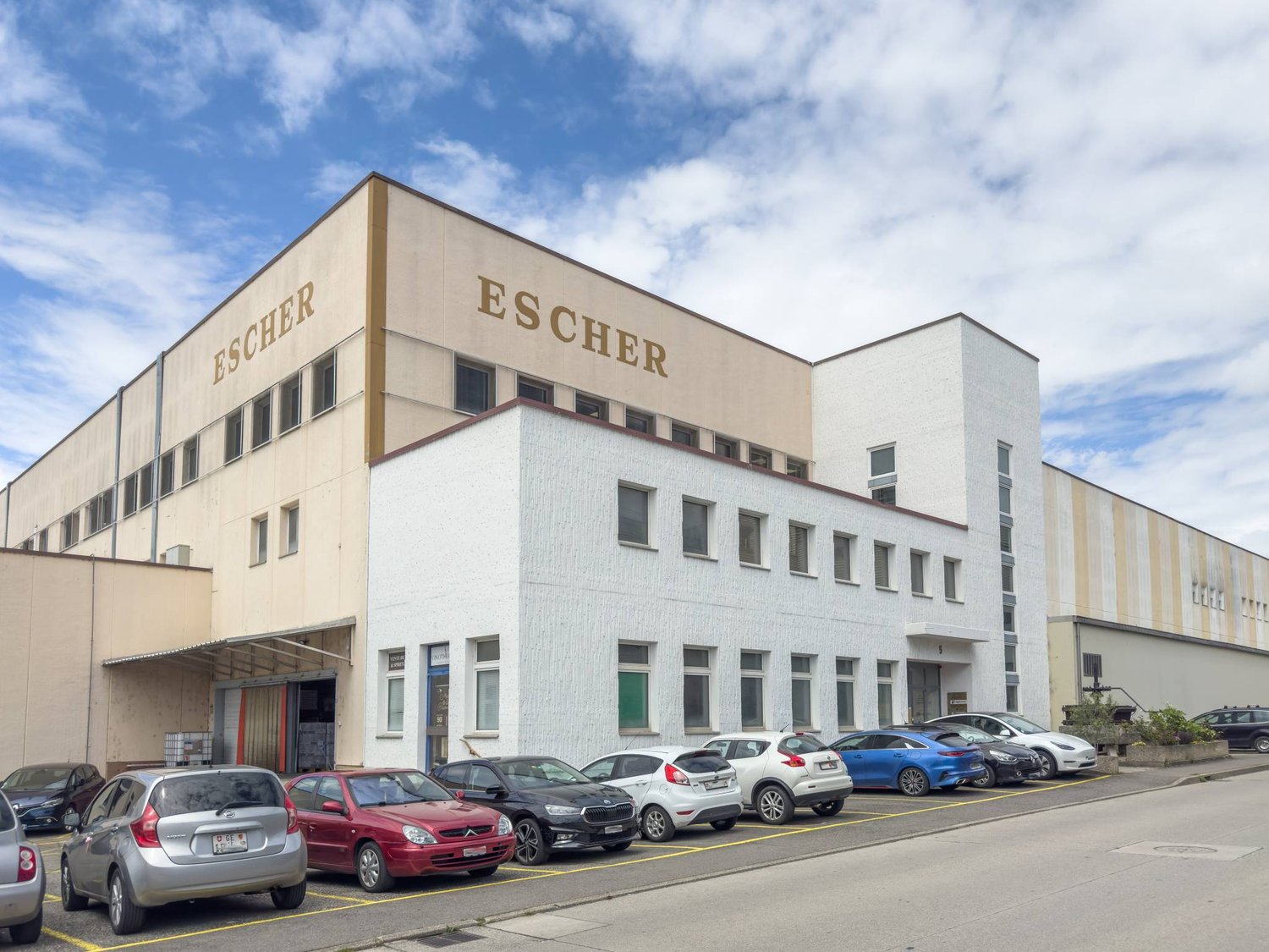 420m² office