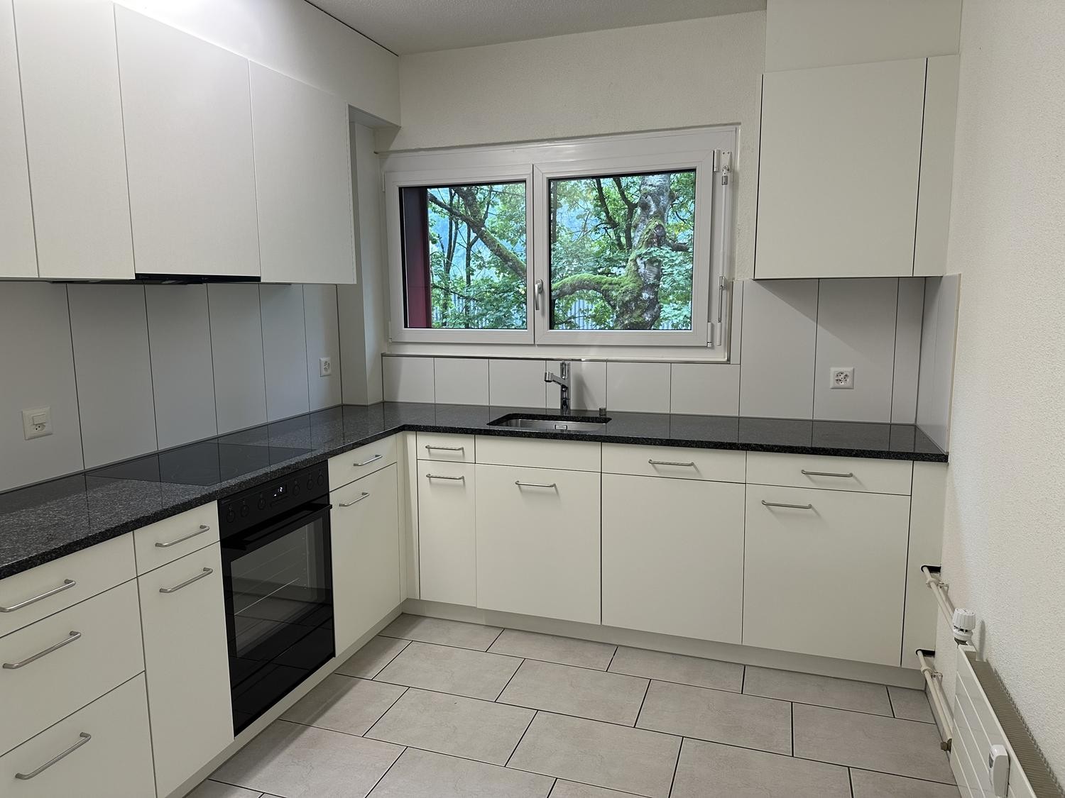 4 rooms apartment, photo 1 of 10