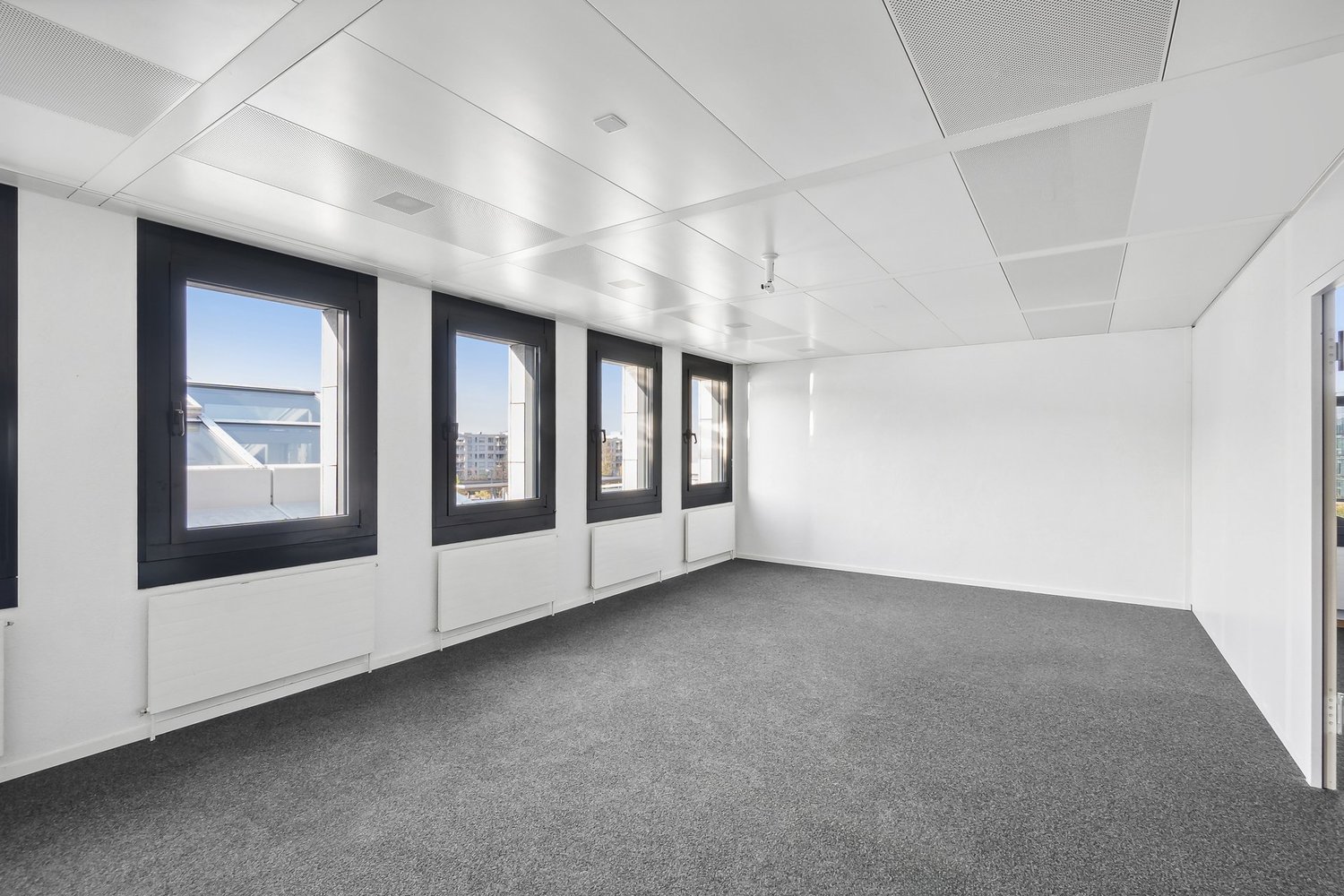260m² office, photo 10 of 10