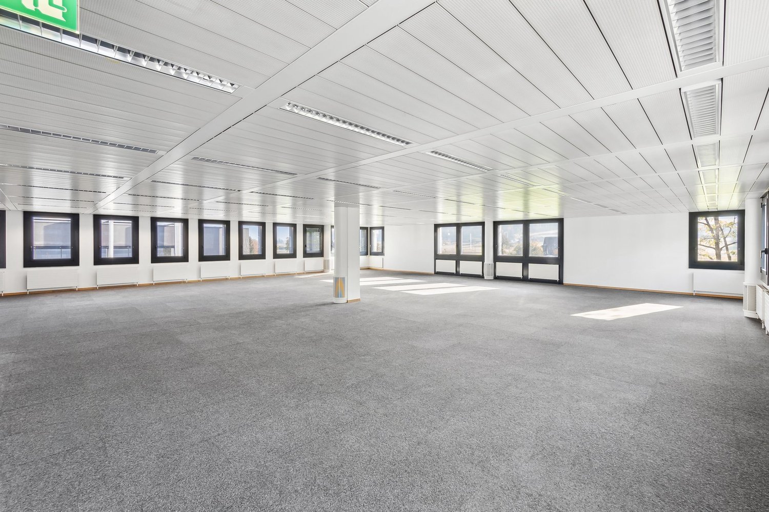 260m² office, photo 5 of 10