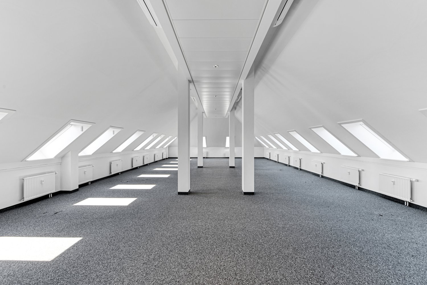 147m² office, photo 1 of 5