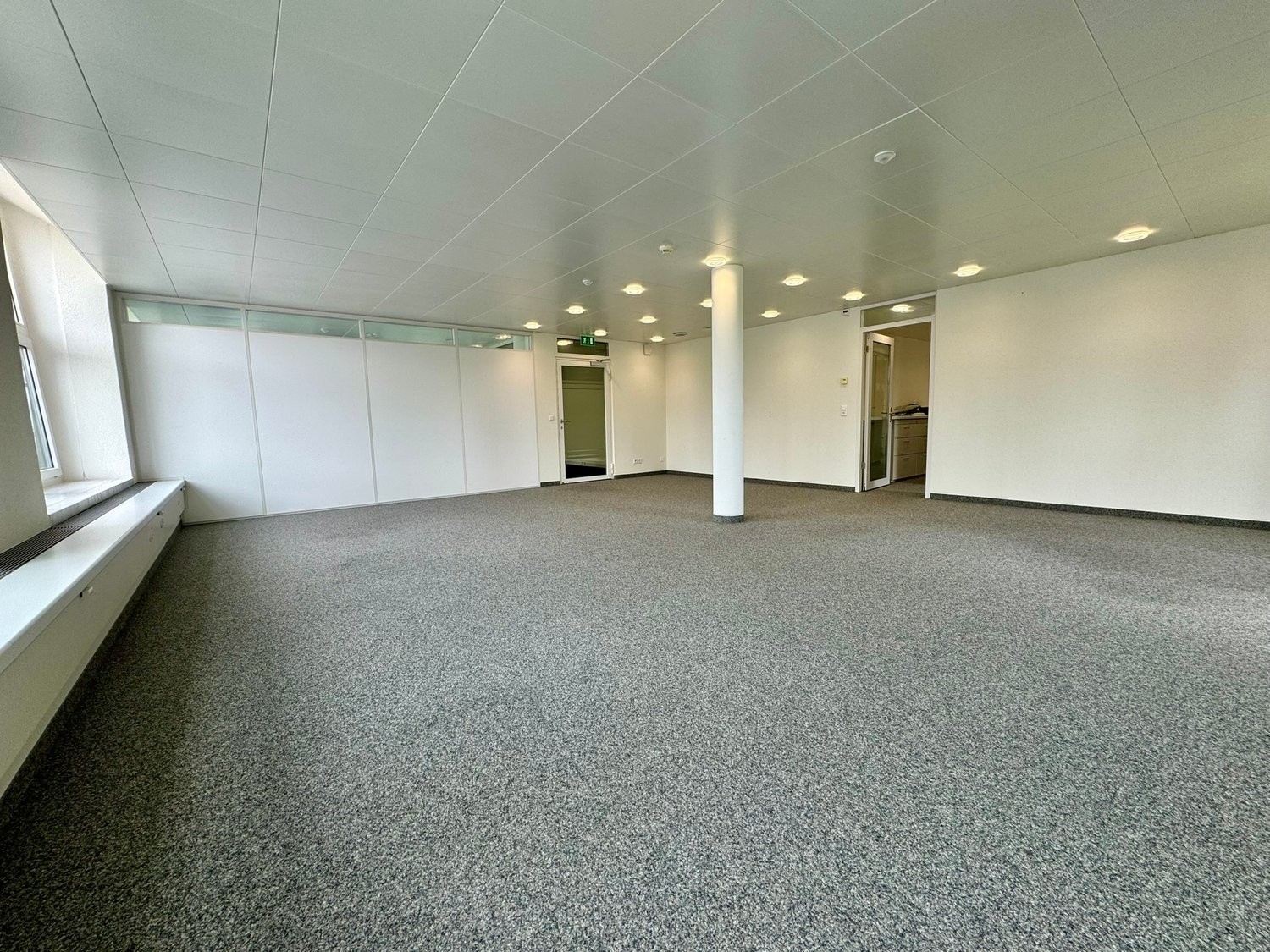 257m² commercial