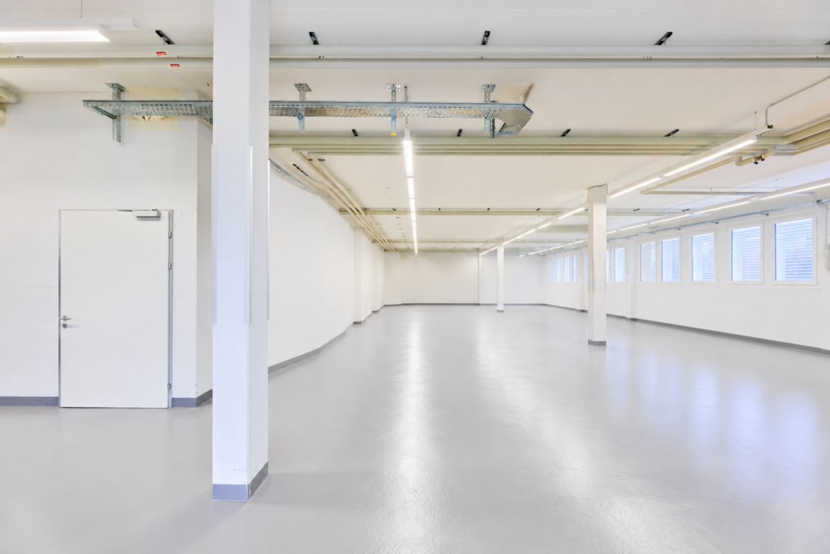 674m² commerciale