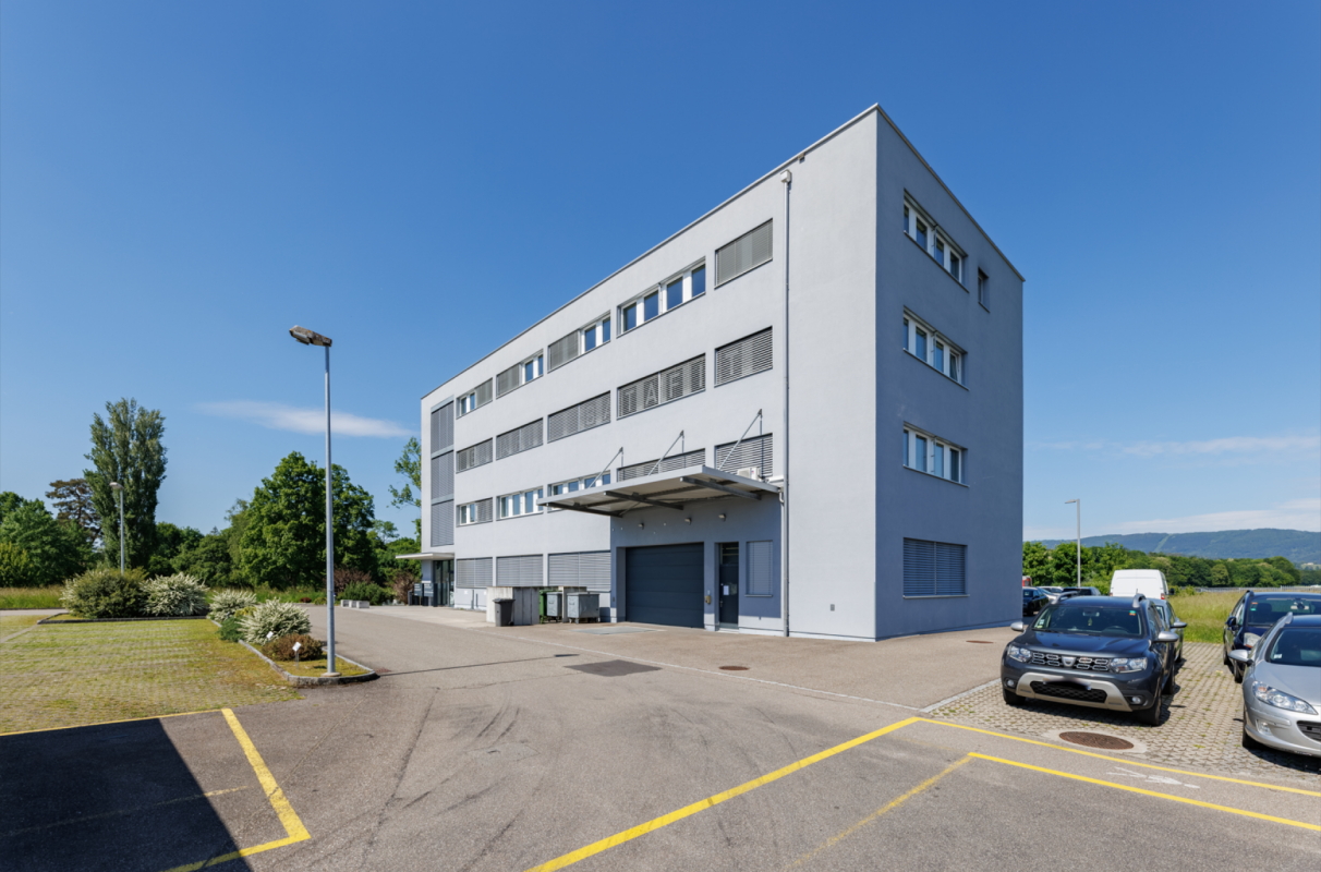 674m² commerciale