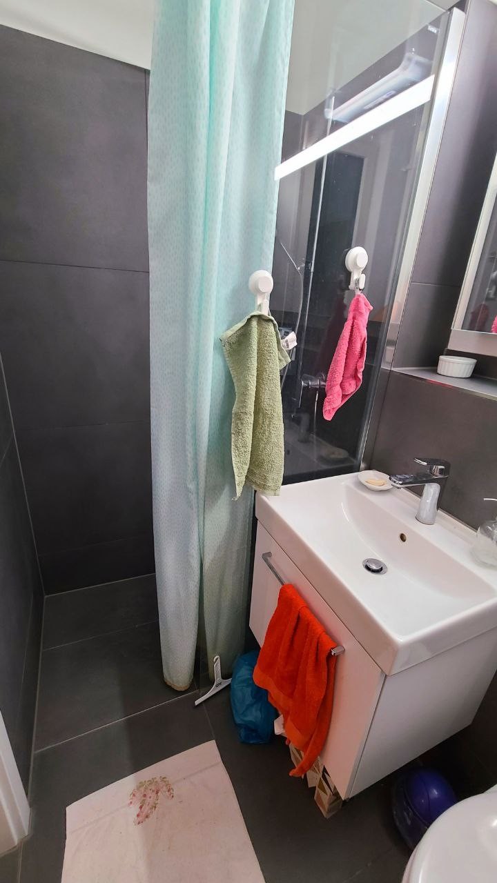 Room in a shared flat, photo 2 sur 3