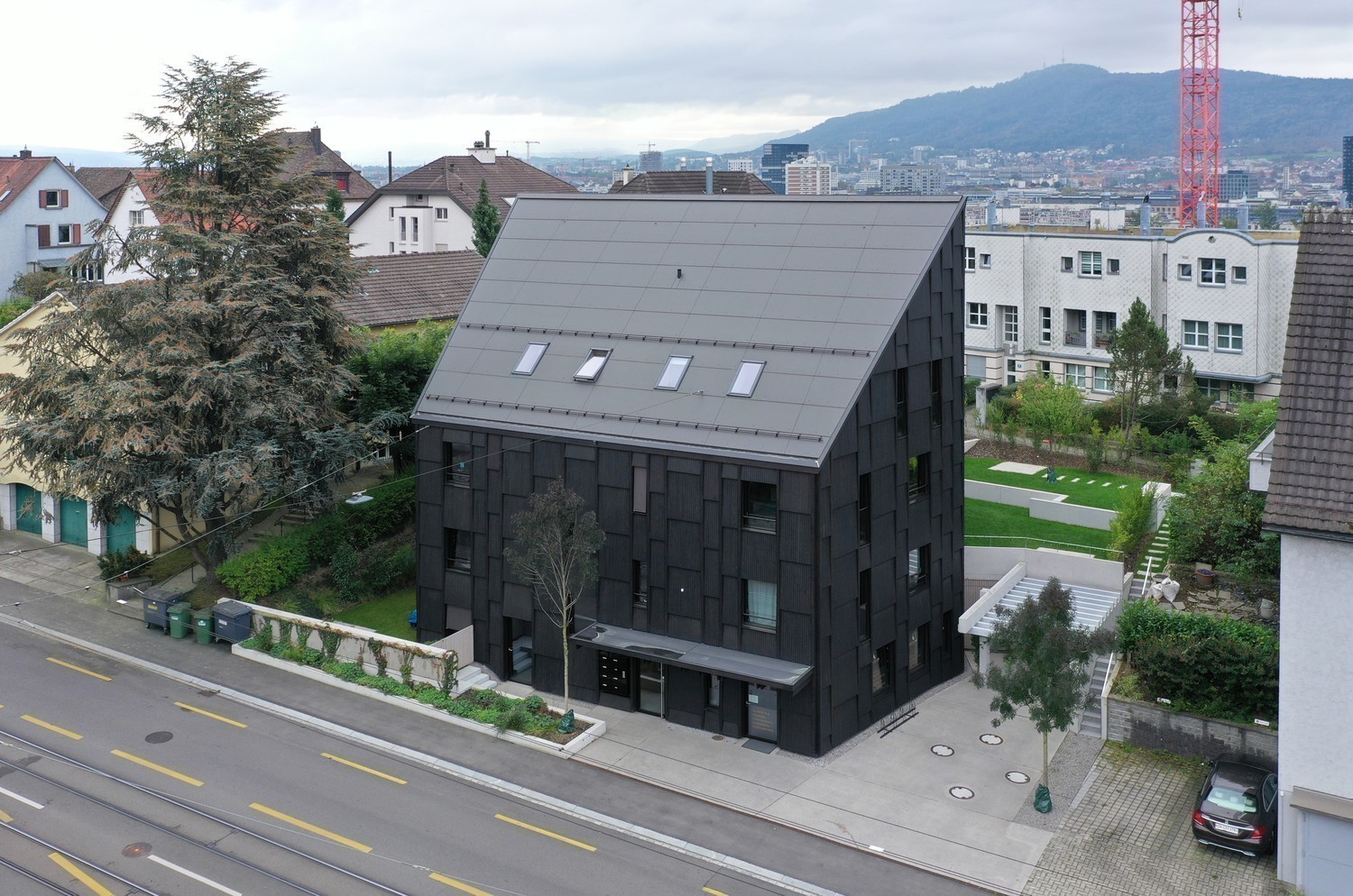 106m² commercial