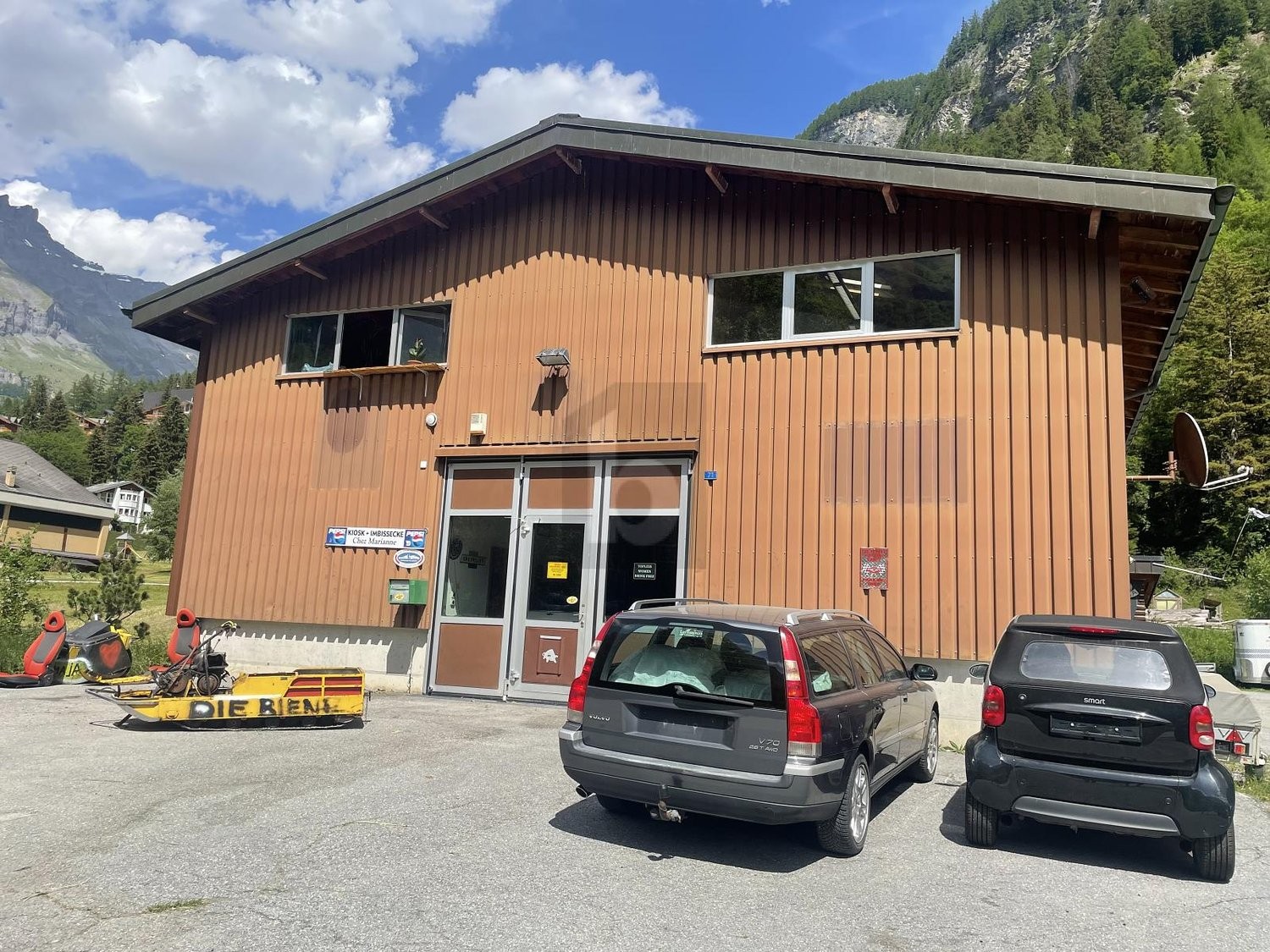 450m² industrial object, photo 1 of 4