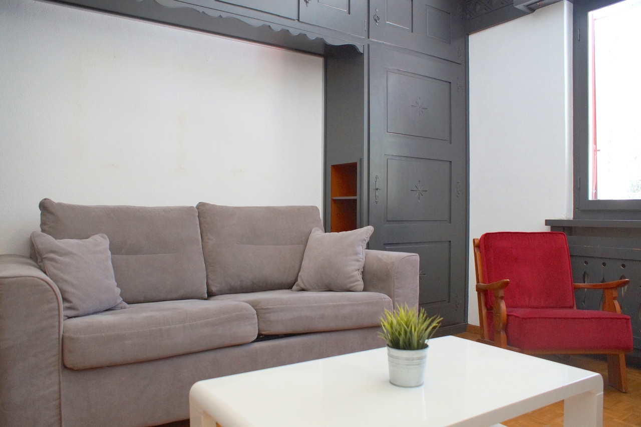 1 room apartment, photo 1 of 10