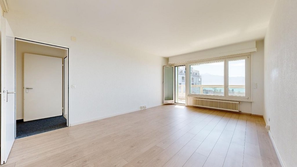 332m² commercial, photo 1 of 10