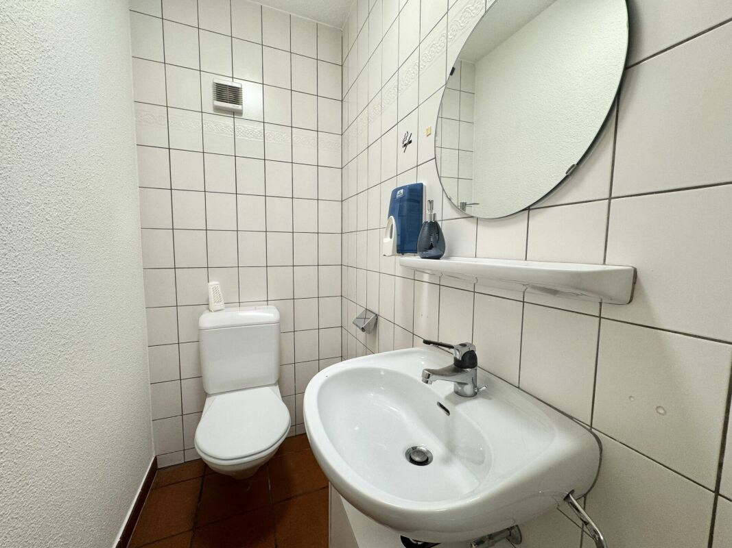 1 room single room
