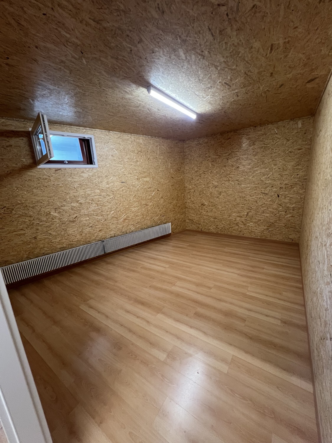 Espace commercial de 16-16m²