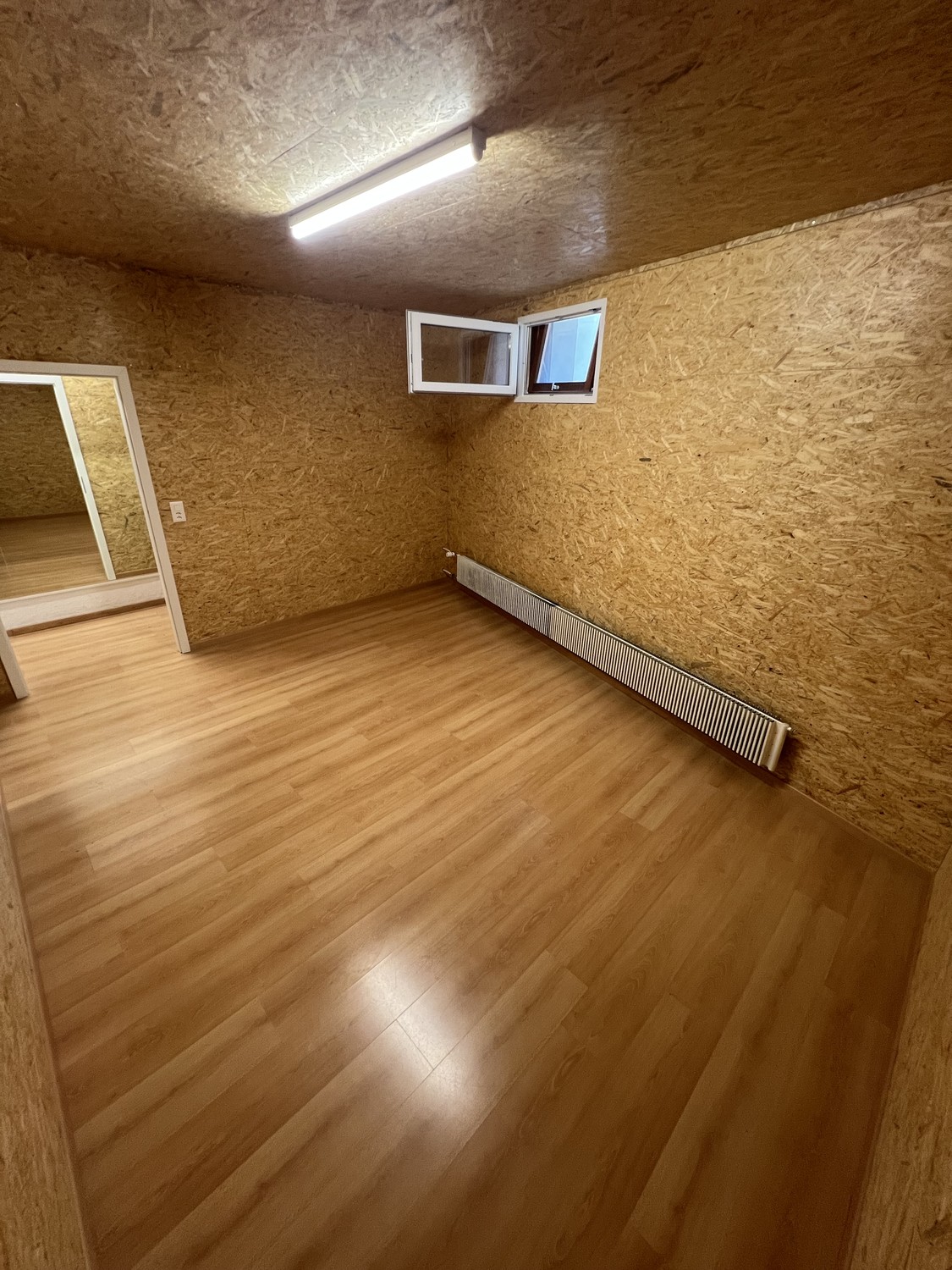 Espace commercial de 16-16m²