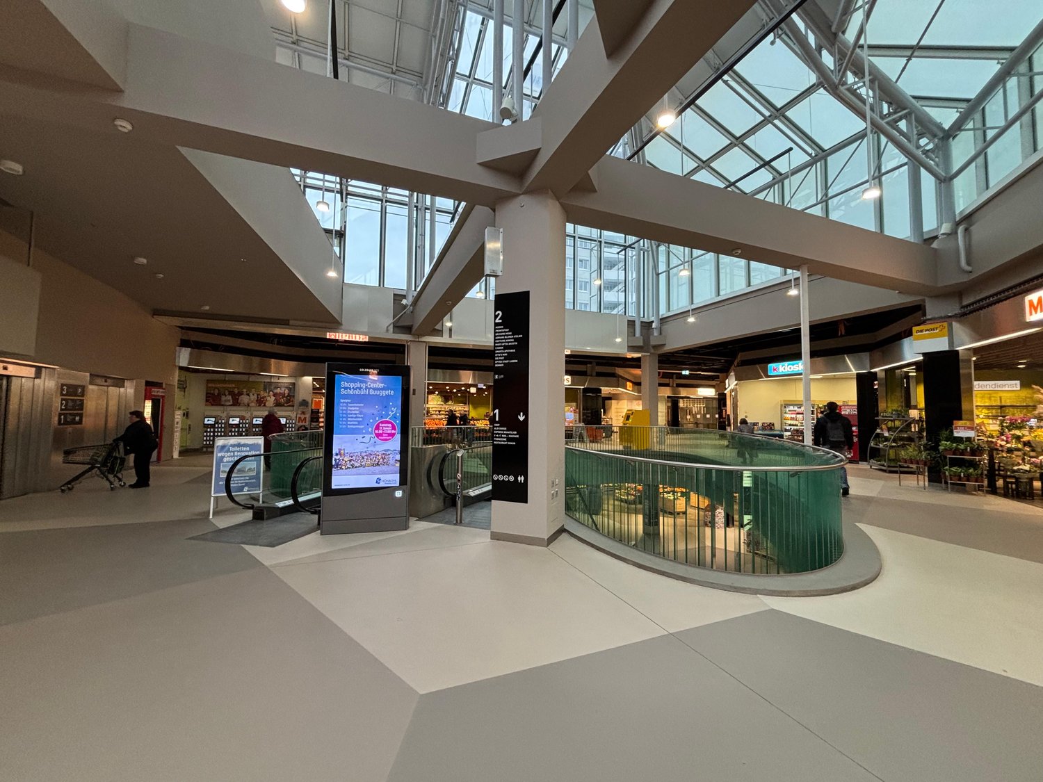 158m² shop, photo 6 of 10