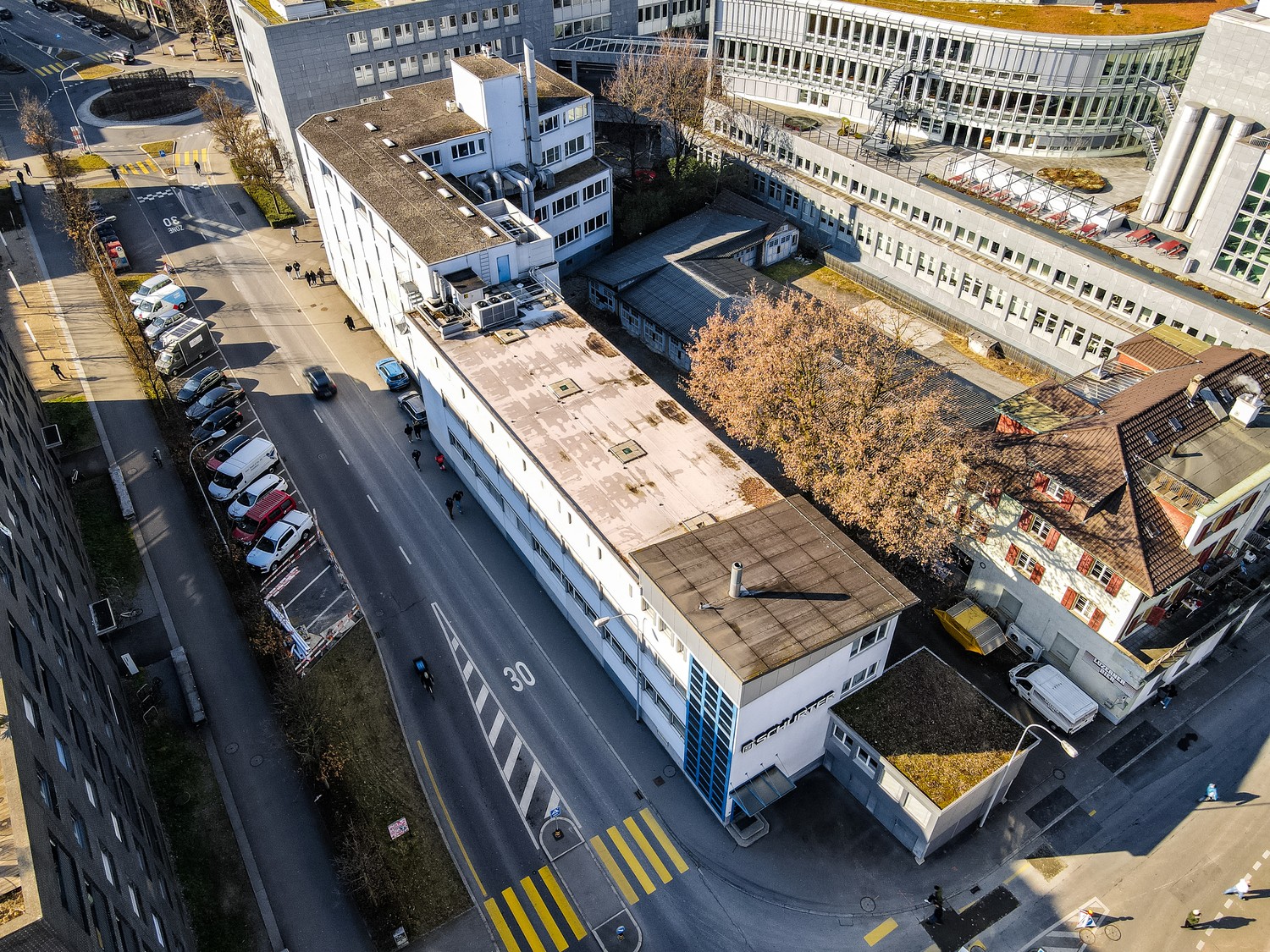 3800m² commercial, photo 1 of 9
