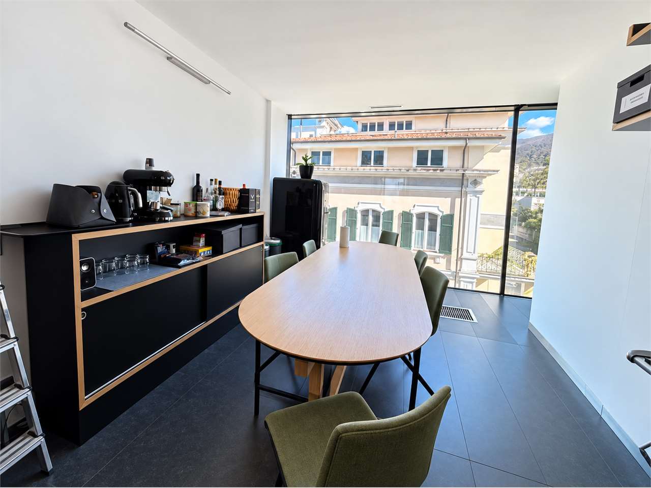 Office, photo 10 of 10