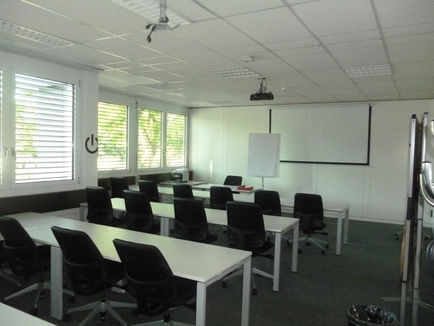 425m² office, photo 3 of 6