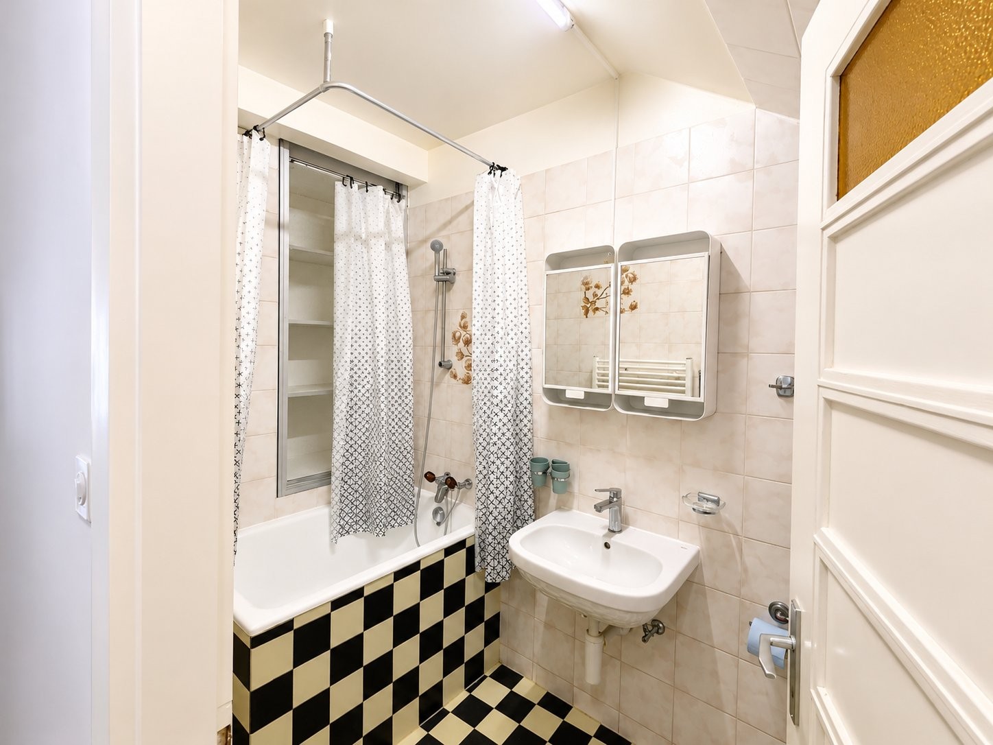 4 rooms apartment, photo 2 of 4