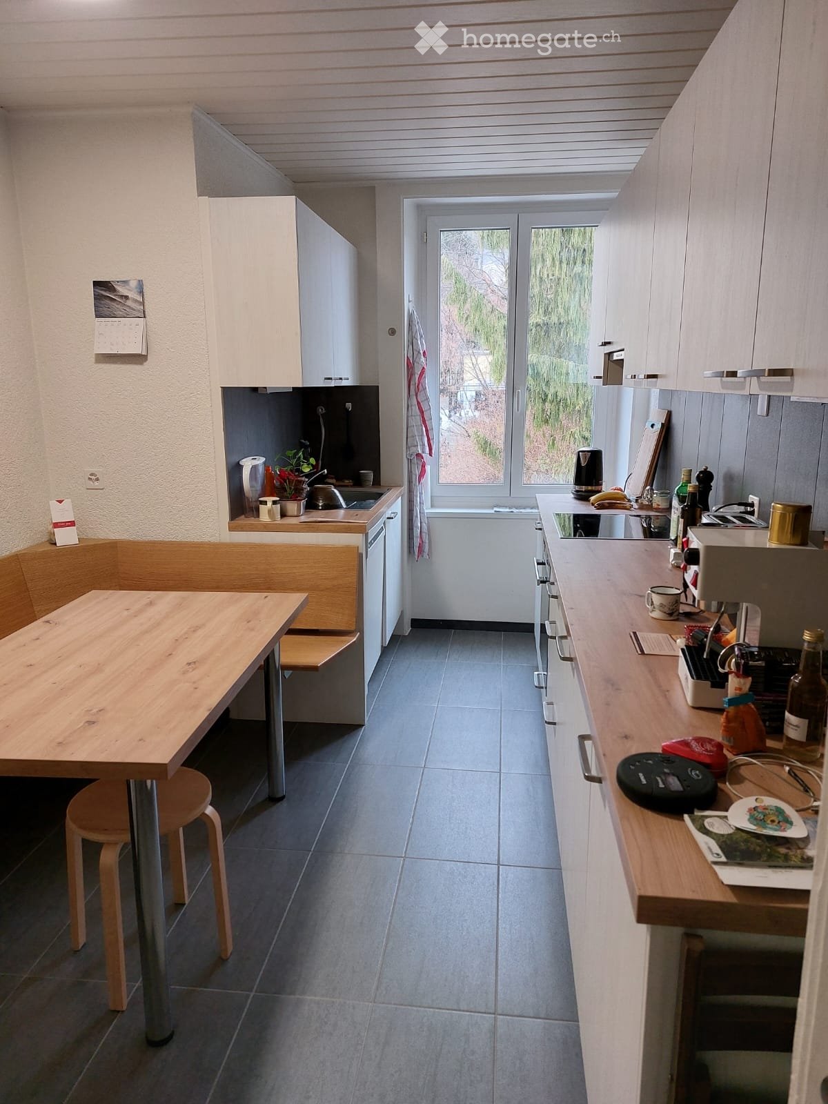 5 rooms apartment