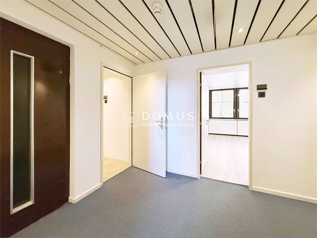 Office, photo 1 of 10