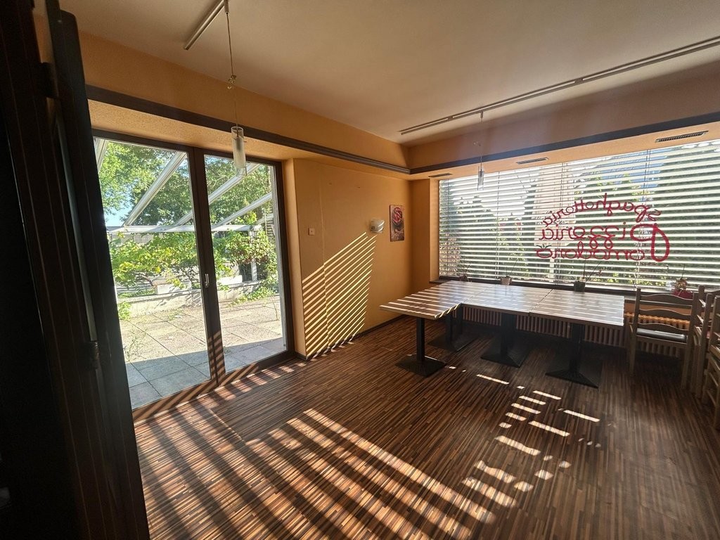 170m² restaurant, photo 4 of 9