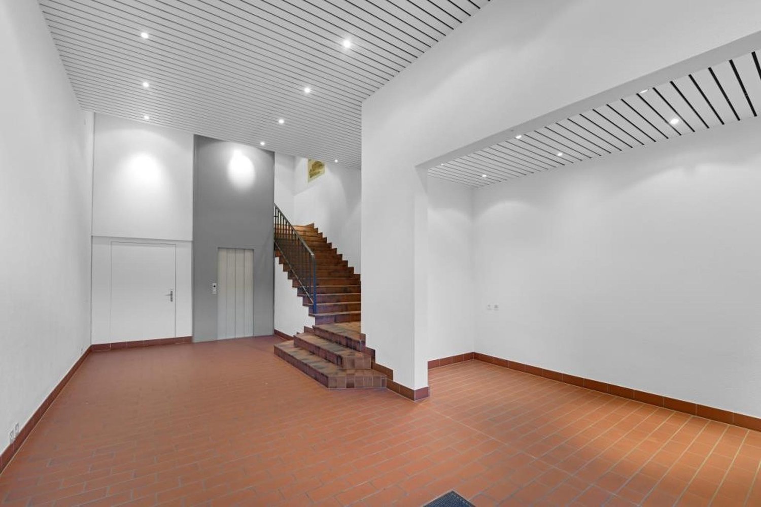 50m² office