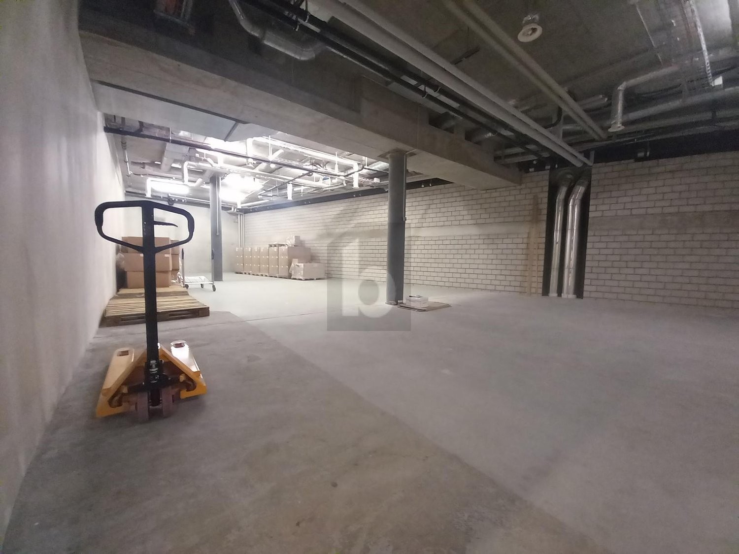 Deposito di 300m²