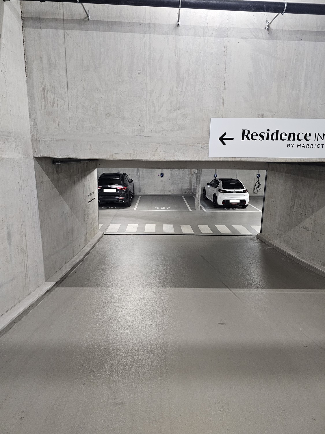 15-15m² offener Platz