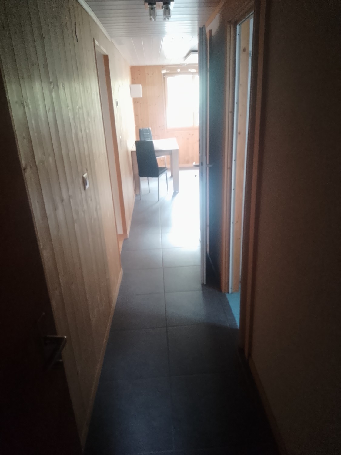5 rooms apartment