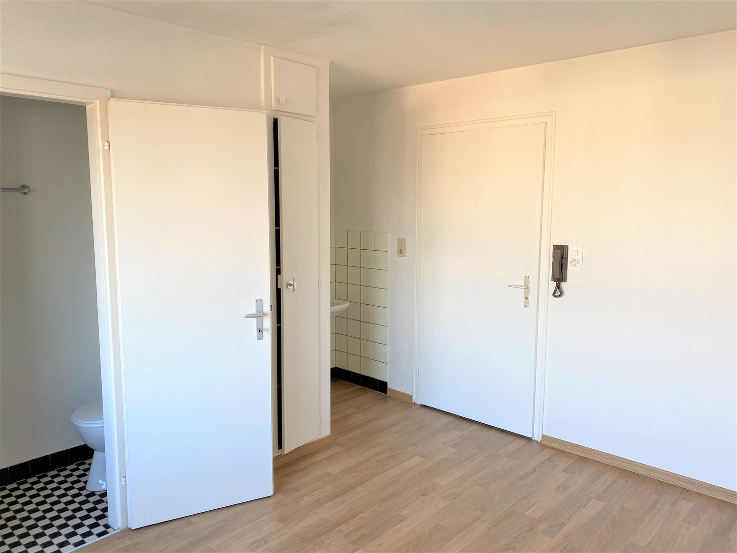 1 room apartment, photo 1 of 7