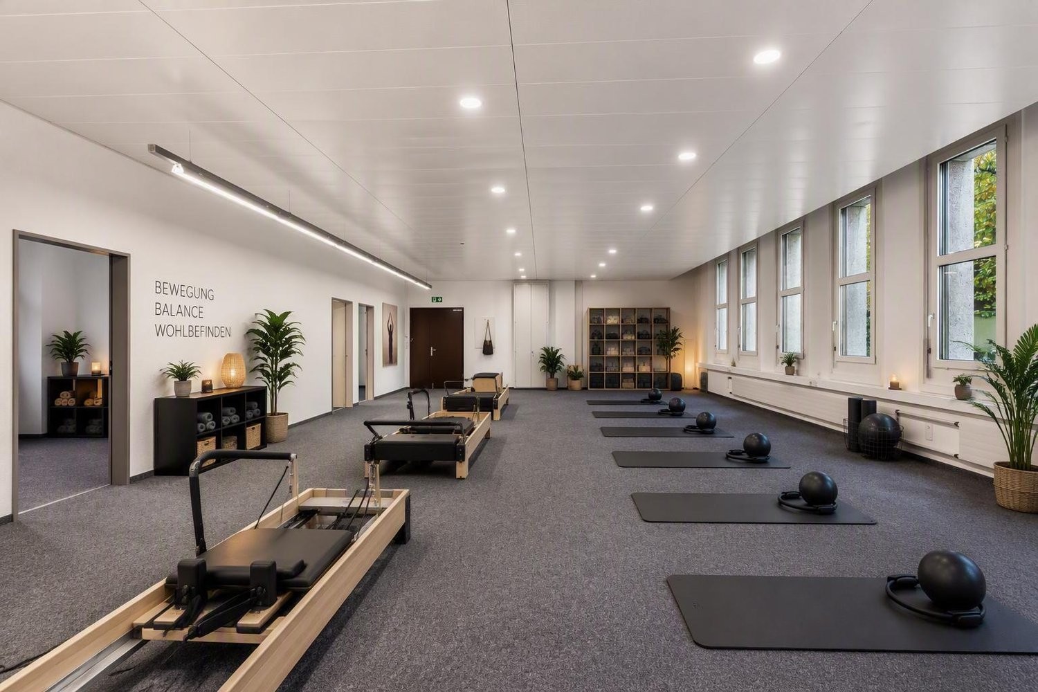 175m² commercial, photo 1 of 8