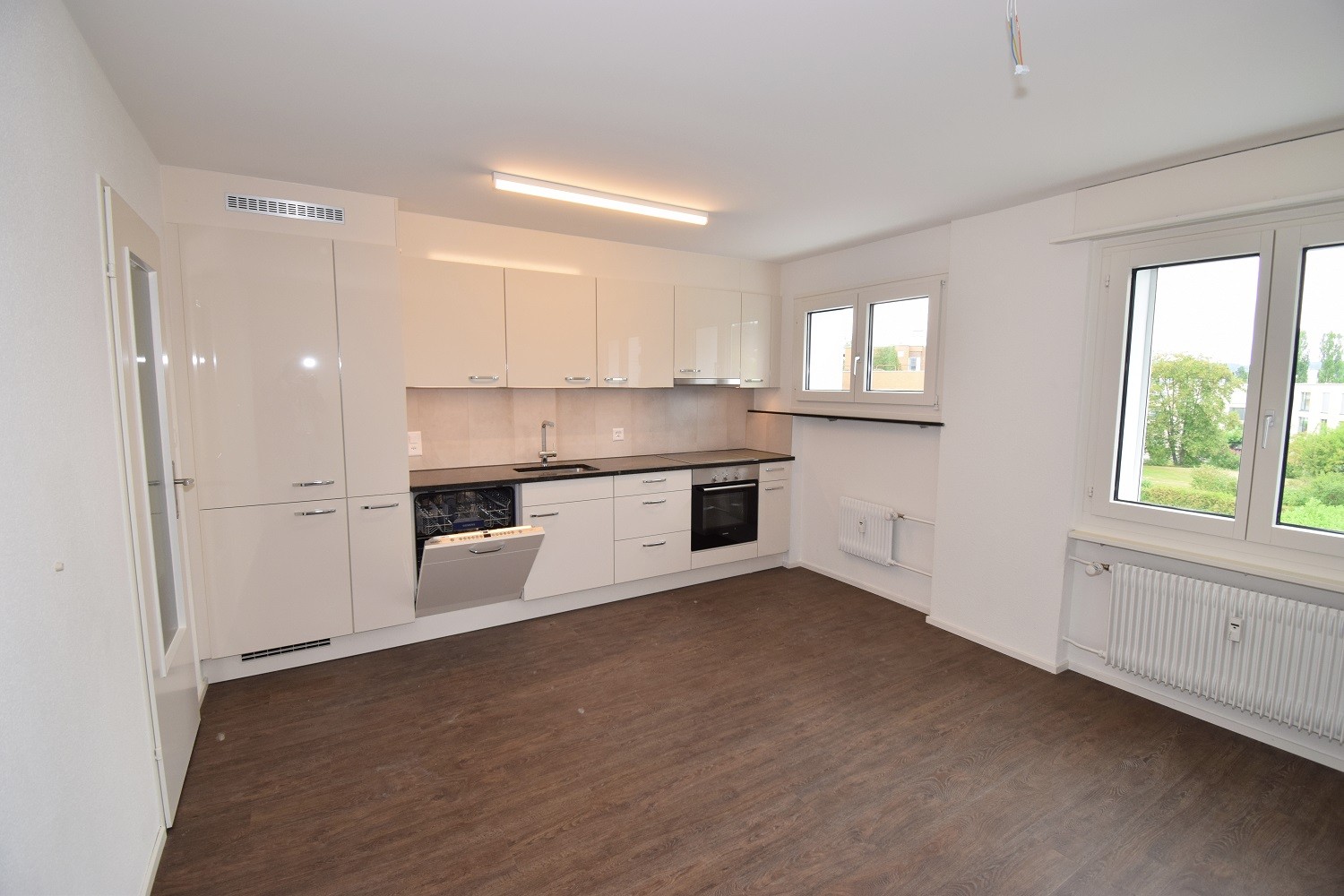 4 rooms apartment, photo 2 of 7